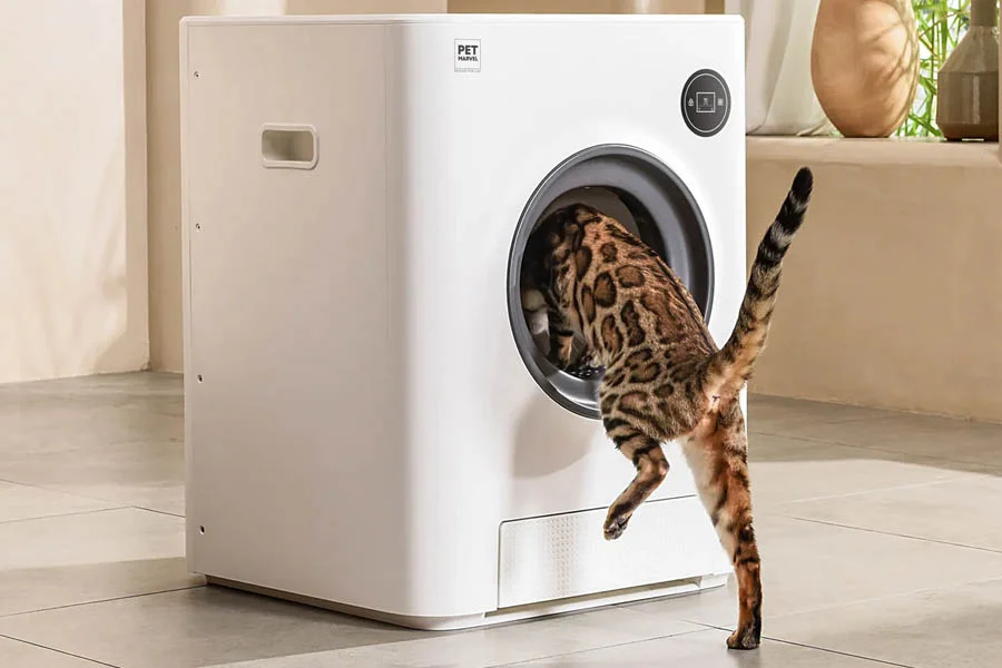 self cleaning litter box for large cats