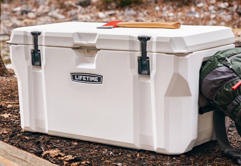 outdoor beverage bar with cooler and mini fridge